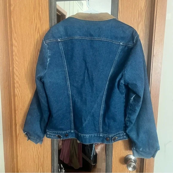 Vintage Wrangler Denim Jacket with Tan Collar - Picture 7 of 8